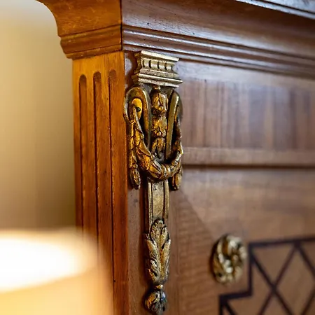 Parc De Coulassy Bed & Breakfast *