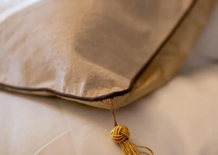 Parc De Coulassy Oda ve Kahvaltı 3*